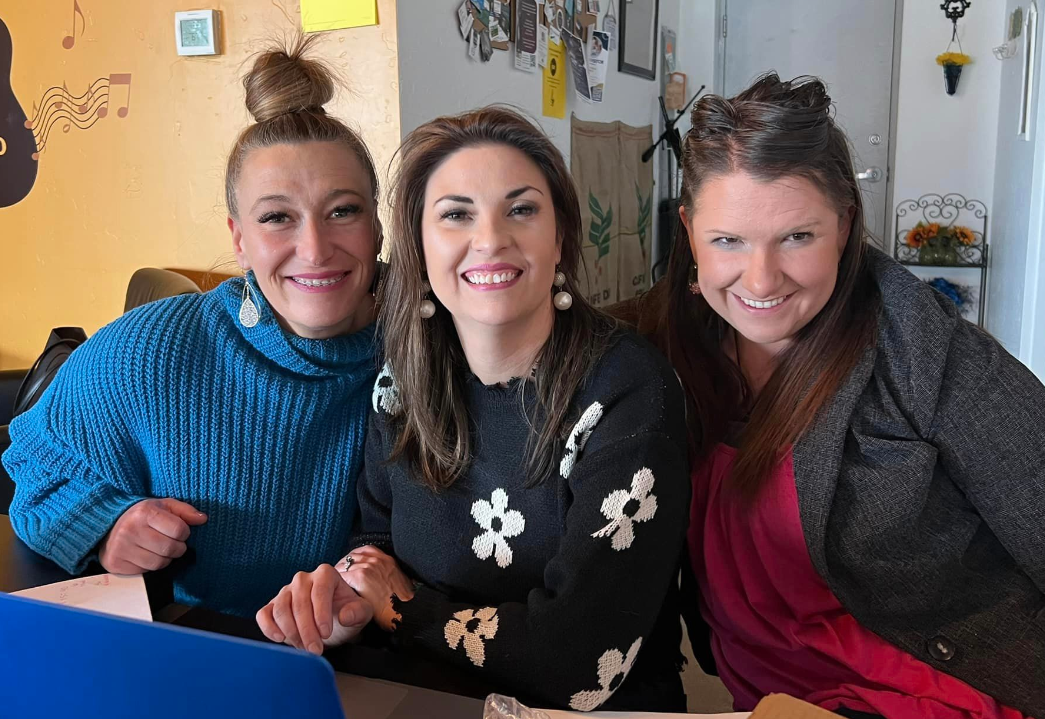  Angie Sedore (Middle) 